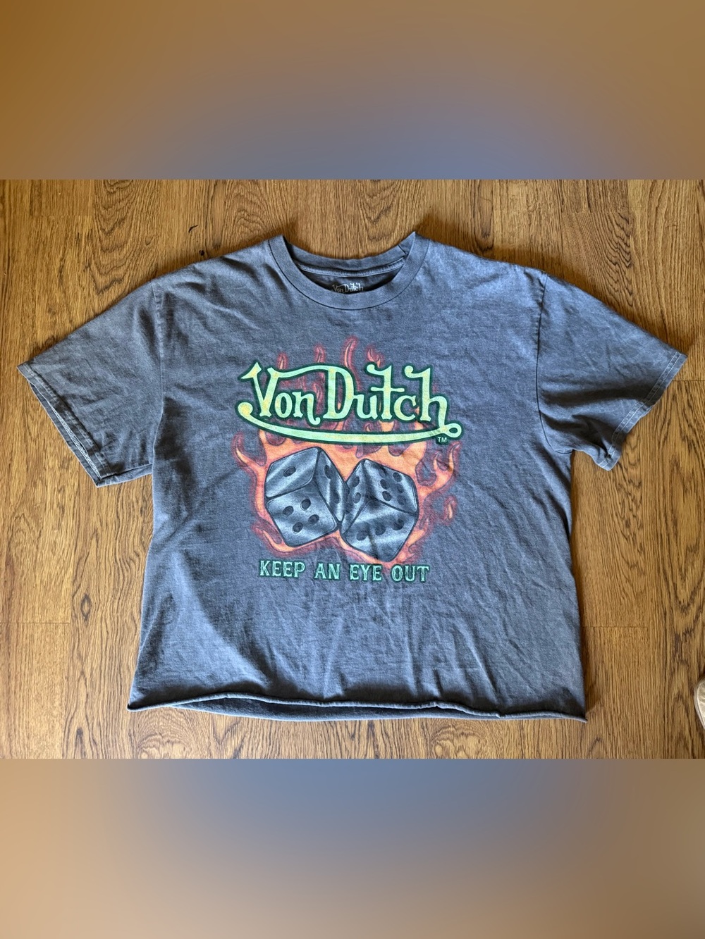 Von Dutch Dice Flames Keep An Eye Out Graphic T Shirt XL Faded Black